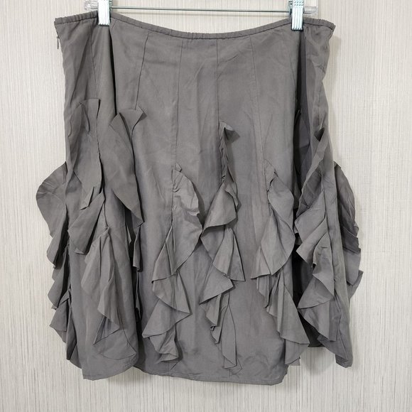 Garnet Hill 100% silk gray ruffle detailed skirt Woman's size 14 - Picture 3 of 8
